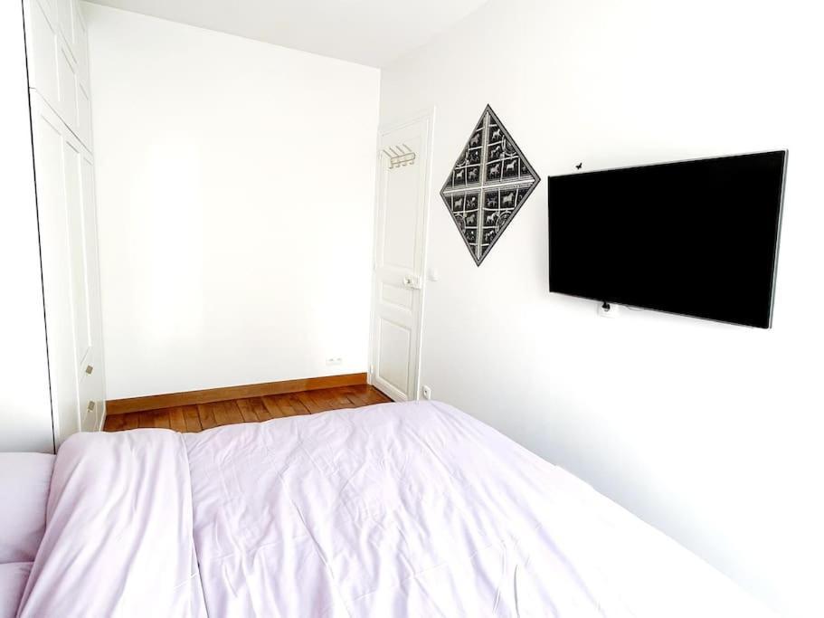 Appartement A 2 Pas Du Metro Parijs