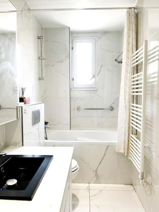 A 2 Pas Du Metro Appartement